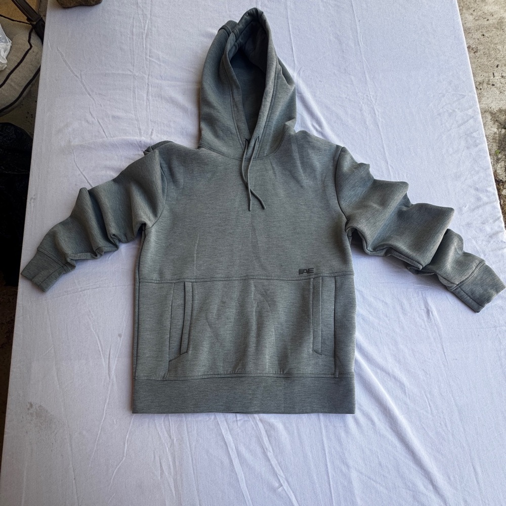AE  
Super soft  structure, hoodie  sweatshirt  Mens gray Size XS